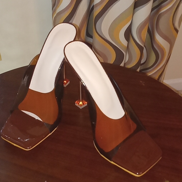 Cute Sandals - Picture 4 of 4